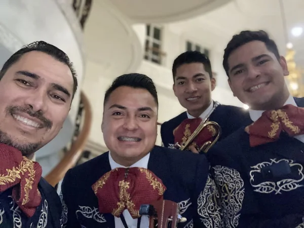 Mariachis profesionales de Izcalli buen precio Precio serenatas con mariachi en Cuautitlán Izcalli